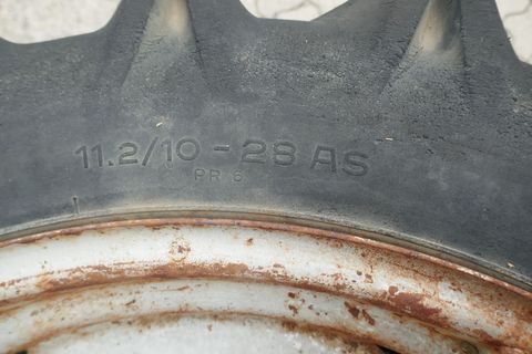 [3600-6391399-2.jpg]