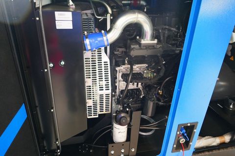 [3600-6433599-5.jpg]