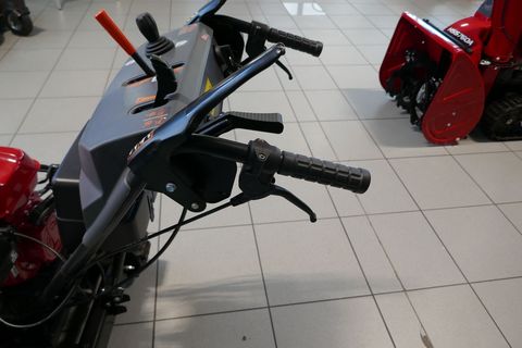 [3600-6457898-8.jpg]