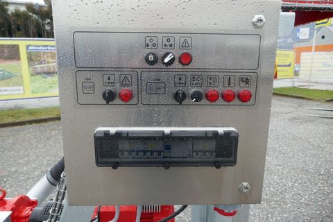 [3600-6481859-3.jpg]