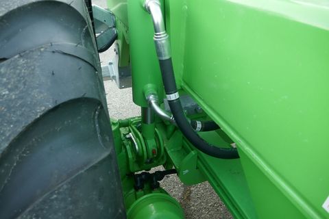 [3600-6482375-4.jpg]