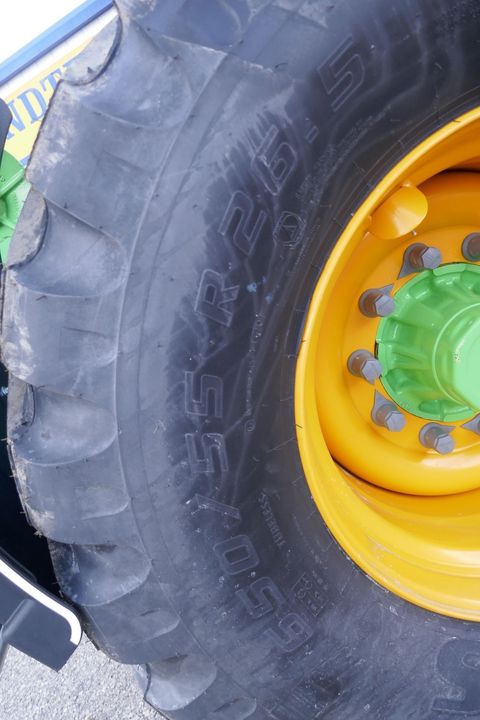 [3600-6482375-6.jpg]