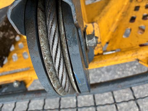 [3600-6506117-5.jpg]