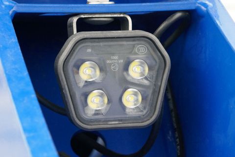 [3600-6559160-19.jpg]