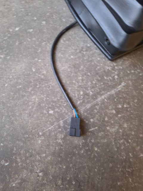 [3600-6561981-5.jpg]