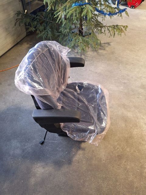 [3600-6561981-6.jpg]