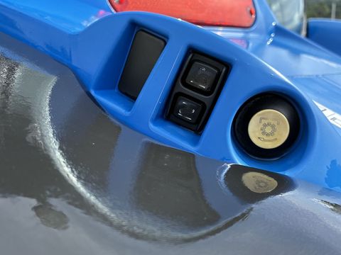 [3600-6614729-13.jpg]