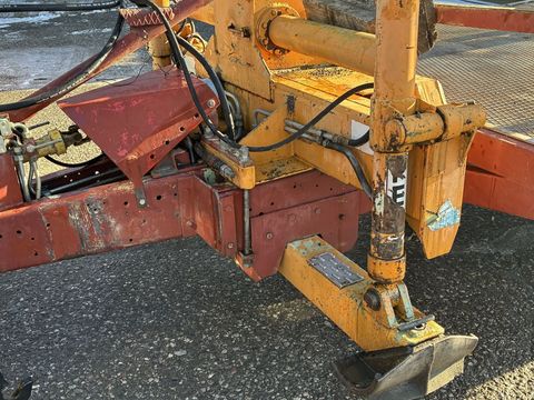 [3600-6626241-3.jpg]