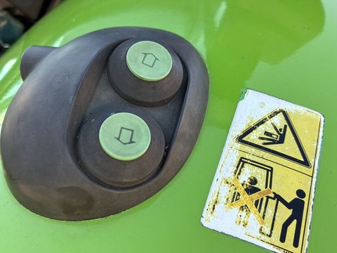 [3600-6649749-14.jpg]