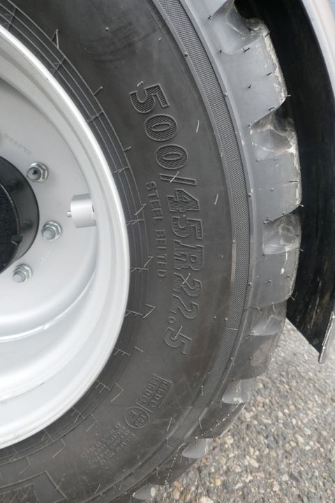 [3600-6657116-7.jpg]