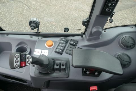 [3600-6657116-9.jpg]