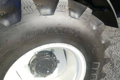 [3600-6660232-2.jpg]