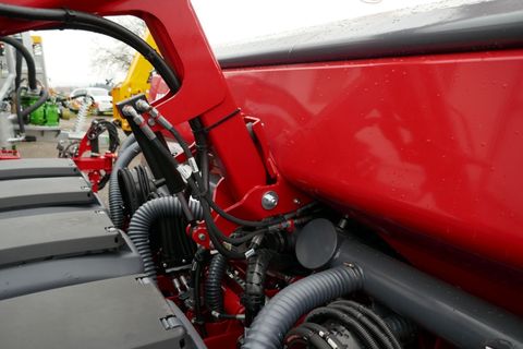 [3600-6667710-8.jpg]