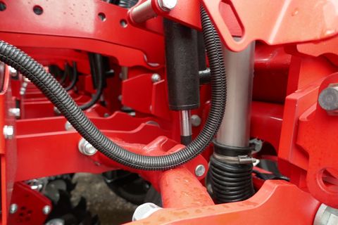 [3600-6667710-9.jpg]