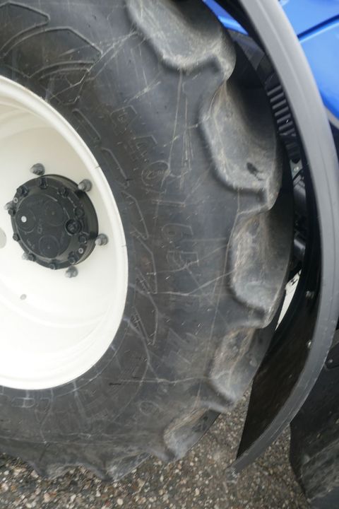 [3600-6671196-4.jpg]