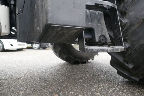 [3600-6671196-5.jpg]