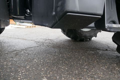 [3600-6671229-10.jpg]