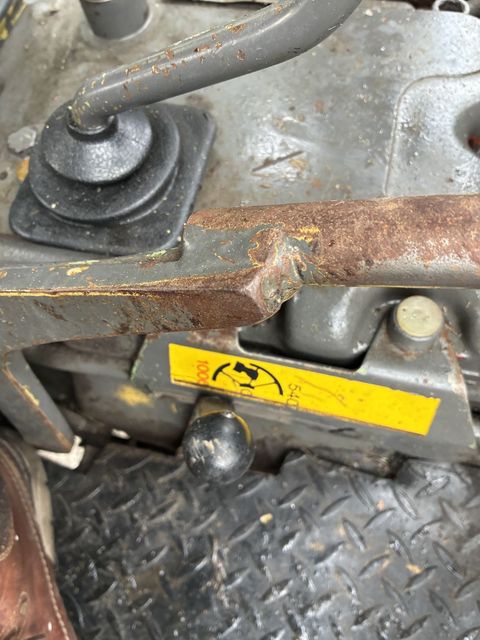 [3600-6679080-11.jpg]