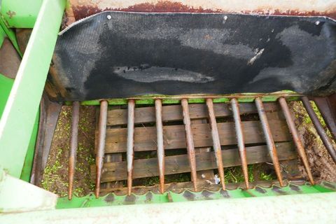 [3600-6682302-4.jpg]