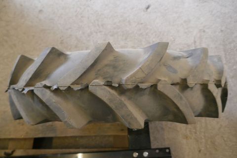 [3600-6682307-3.jpg]