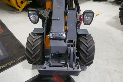 [3600-6685852-4.jpg]