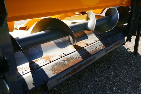 [3600-6692563-3.jpg]