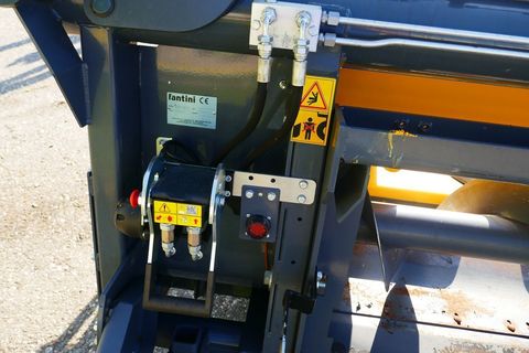 [3600-6692563-7.jpg]