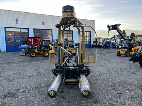 [3600-6731972-7.jpg]