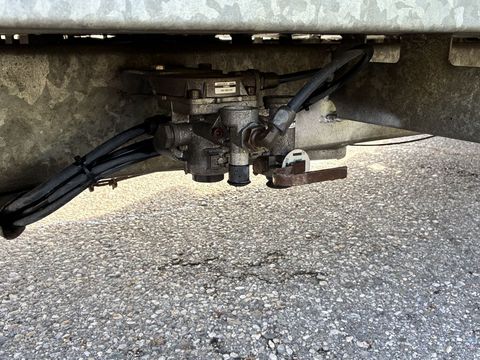 [3600-6743267-7.jpg]