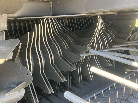 [3600-6757173-9.jpg]