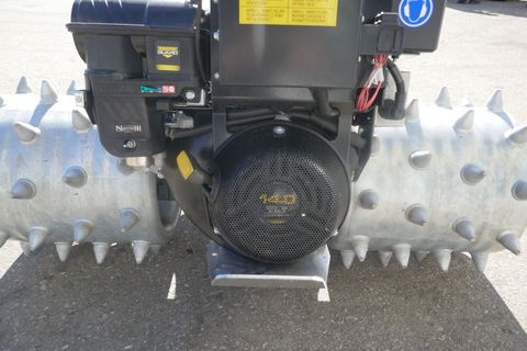 [3600-6757695-3.jpg]