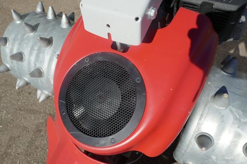 [3600-6757695-5.jpg]