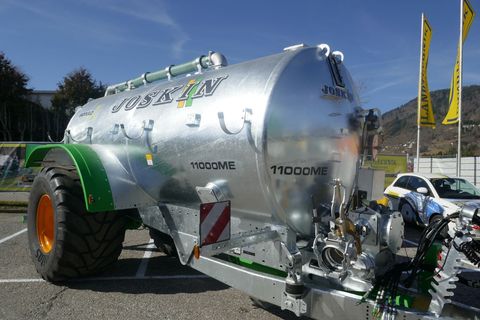 [3600-6769110-11.jpg]