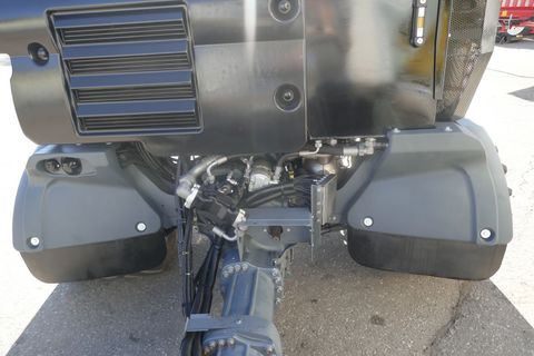 [3600-6769176-13.jpg]