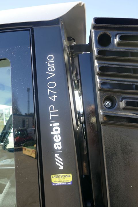 [3600-6769176-7.jpg]