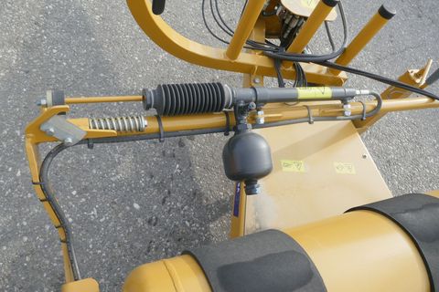 [3600-6809063-9.jpg]