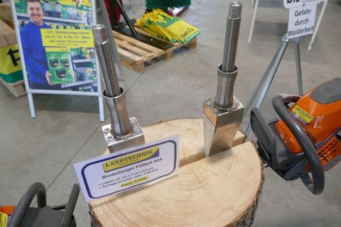 [3600-6835375-3.jpg]