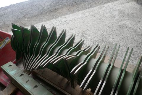 [3600-6873909-2.jpg]
