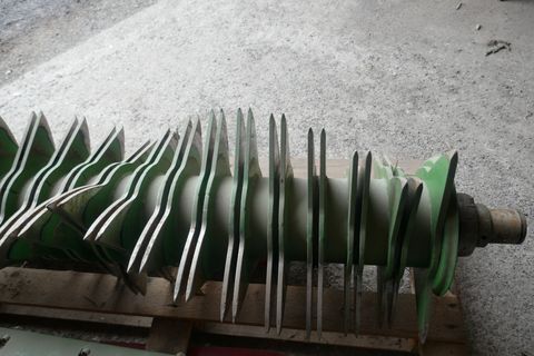 [3600-6873909-3.jpg]