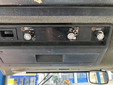 [3600-6880223-8.jpg]