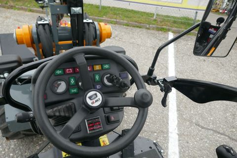 [3600-6884092-12.jpg]