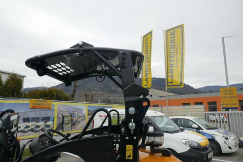 [3600-6884092-8.jpg]