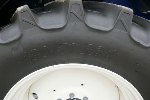 [3600-6884107-10.jpg]