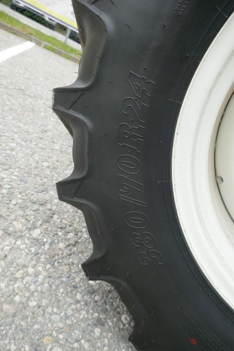 [3600-6884107-11.jpg]