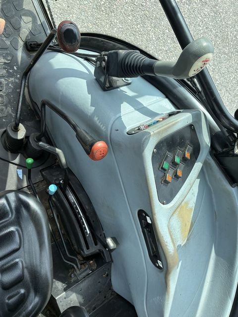 [3600-6887976-6.jpg]