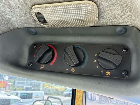 [3600-6887976-7.jpg]