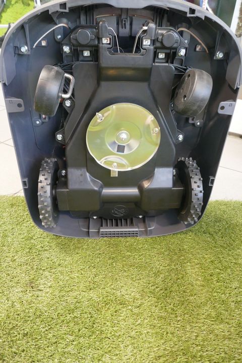 [3600-6903584-4.jpg]