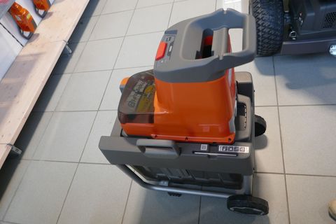 [3600-6908564-6.jpg]