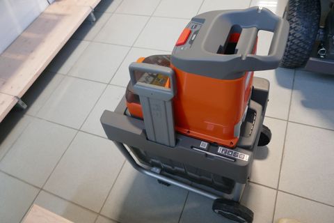 [3600-6908564-7.jpg]