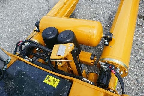 [3600-7102849-8.jpg]